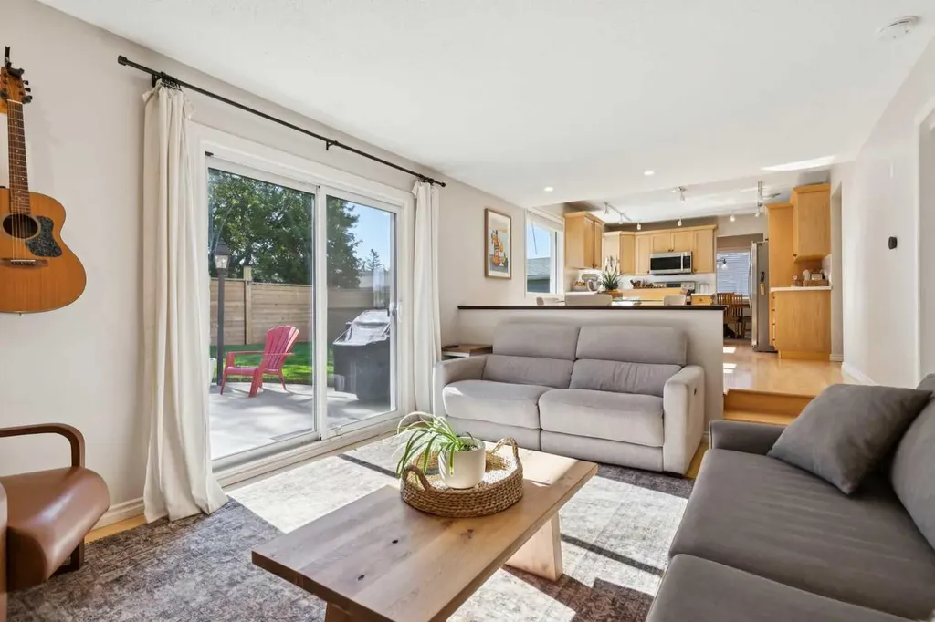 16 Brenner Place NW Calgary AB T2L1Z2