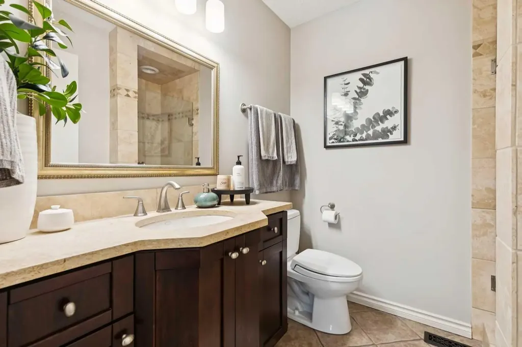 16 Brenner Place NW Calgary AB T2L1Z2
