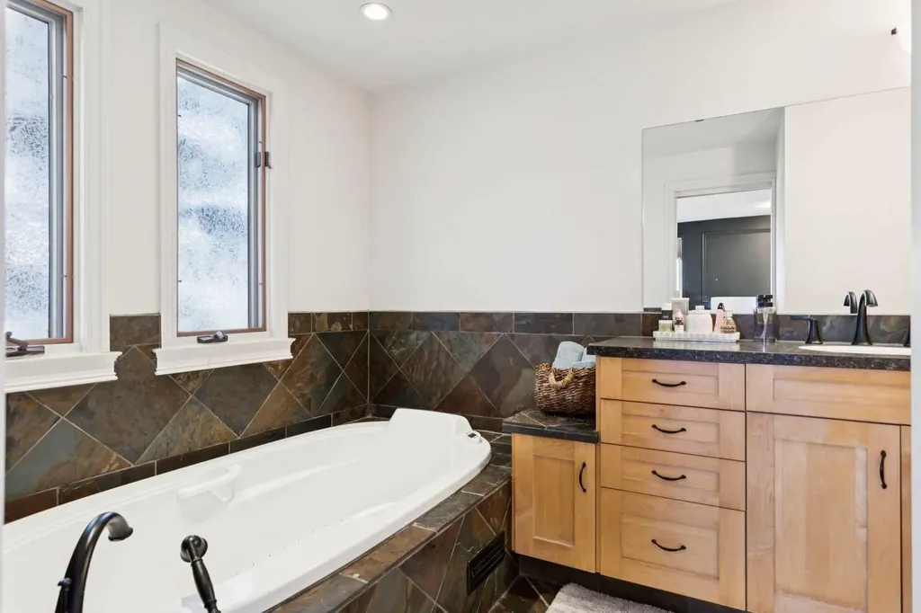 16 Brenner Place NW Calgary AB T2L1Z2