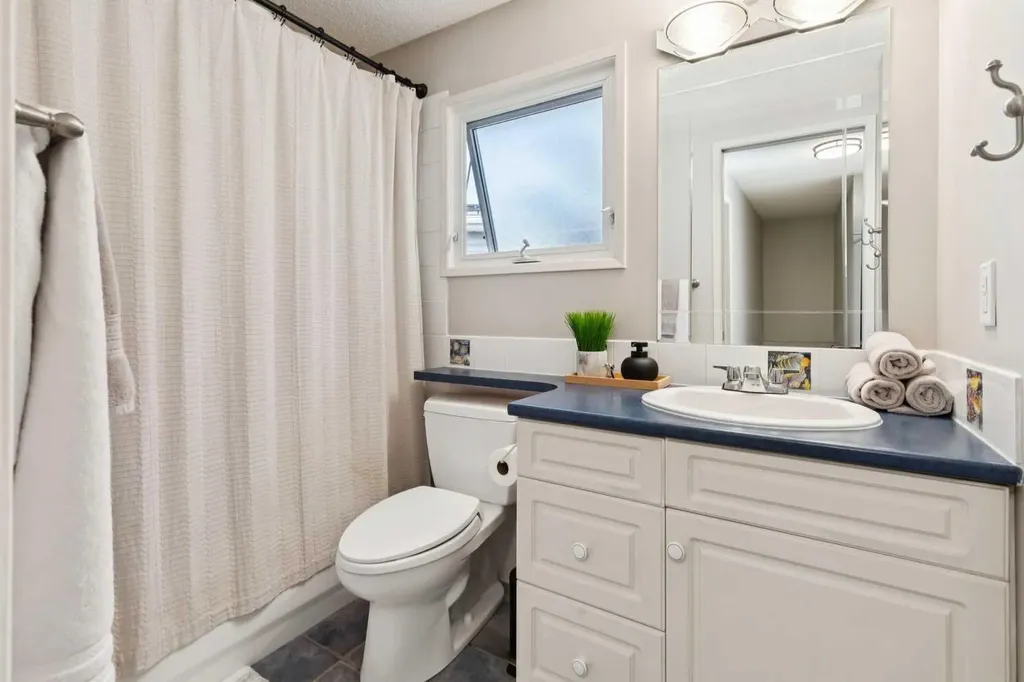16 Brenner Place NW Calgary AB T2L1Z2