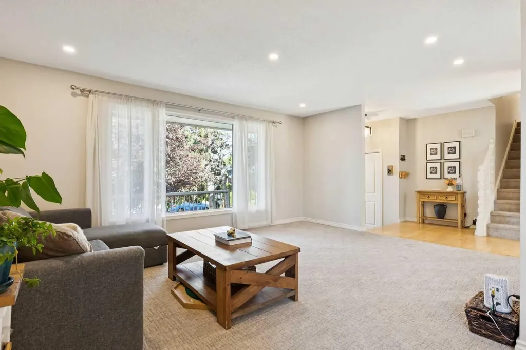 16 Brenner Place NW Calgary AB T2L1Z2