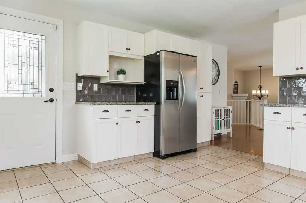 9629 Wedgewood Drive S Wedgewood AB T8W 2G6