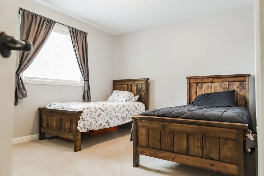9629 Wedgewood Drive S Wedgewood AB T8W 2G6