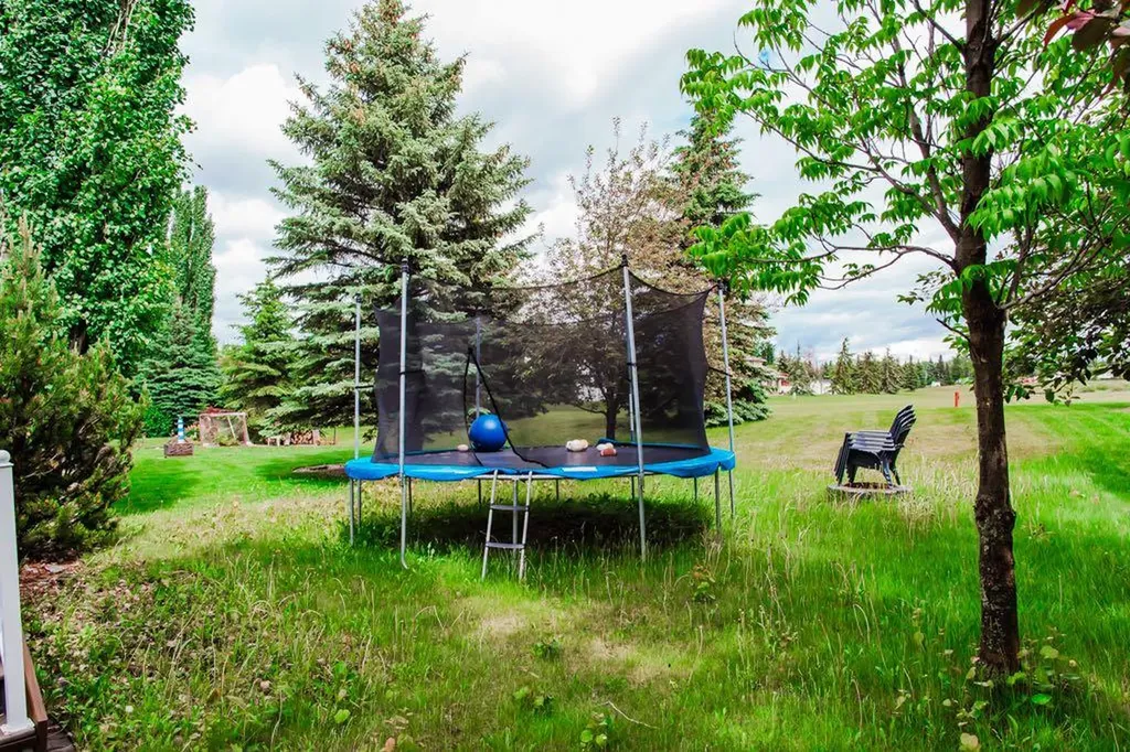 9629 Wedgewood Drive S Wedgewood AB T8W 2G6