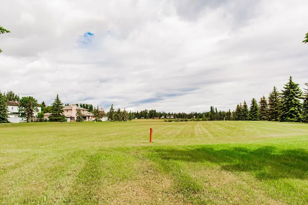 9629 Wedgewood Drive S Wedgewood AB T8W 2G6