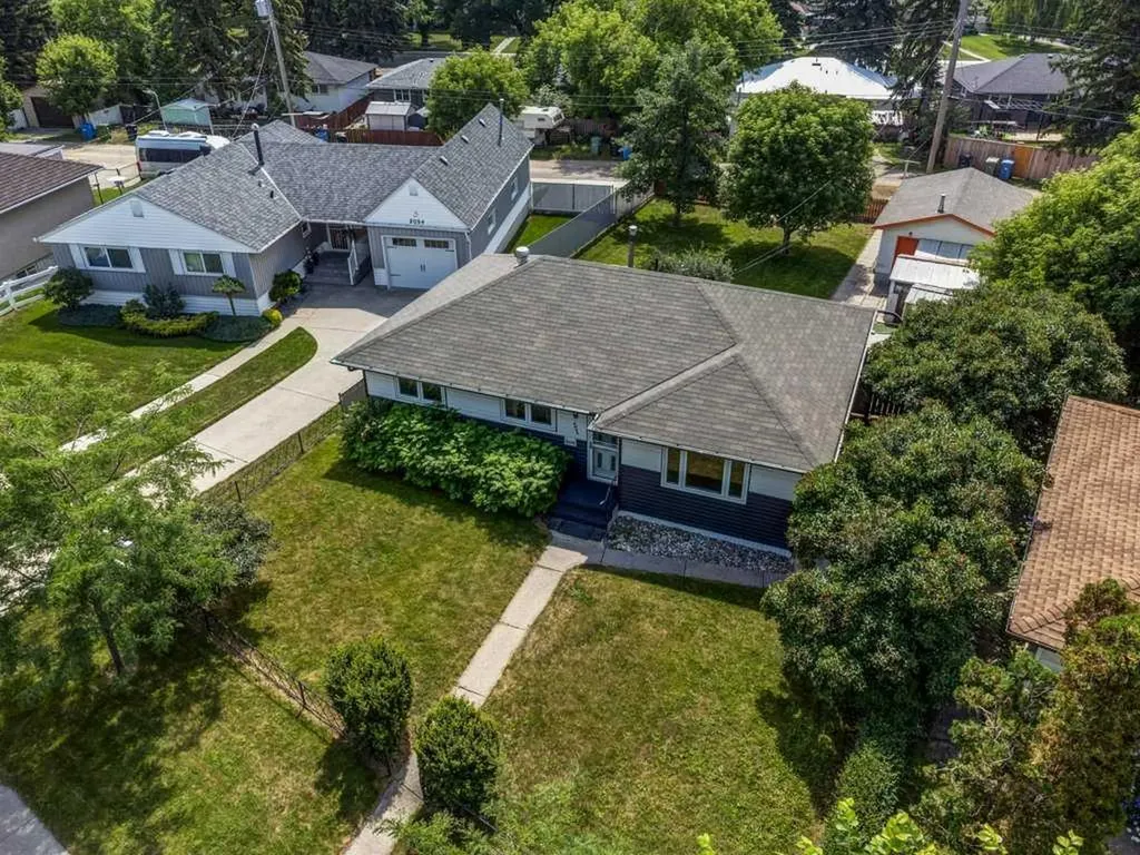 2056 Cottonwood Crescent SE Calgary AB T2B 1R3