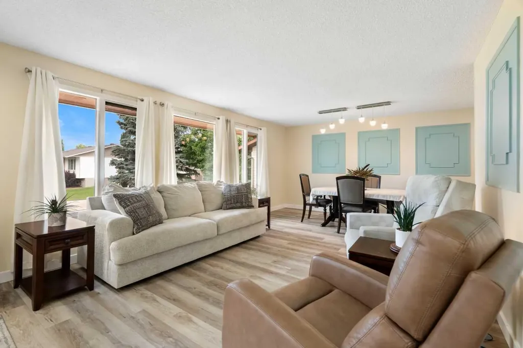 48 Deermont Way SE Calgary AB T2J 5P3