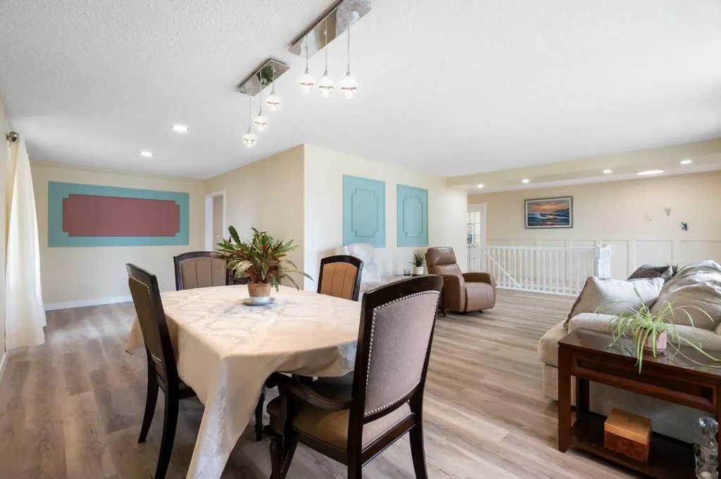 48 Deermont Way SE Calgary AB T2J 5P3