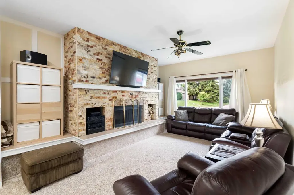 48 Deermont Way SE Calgary AB T2J 5P3