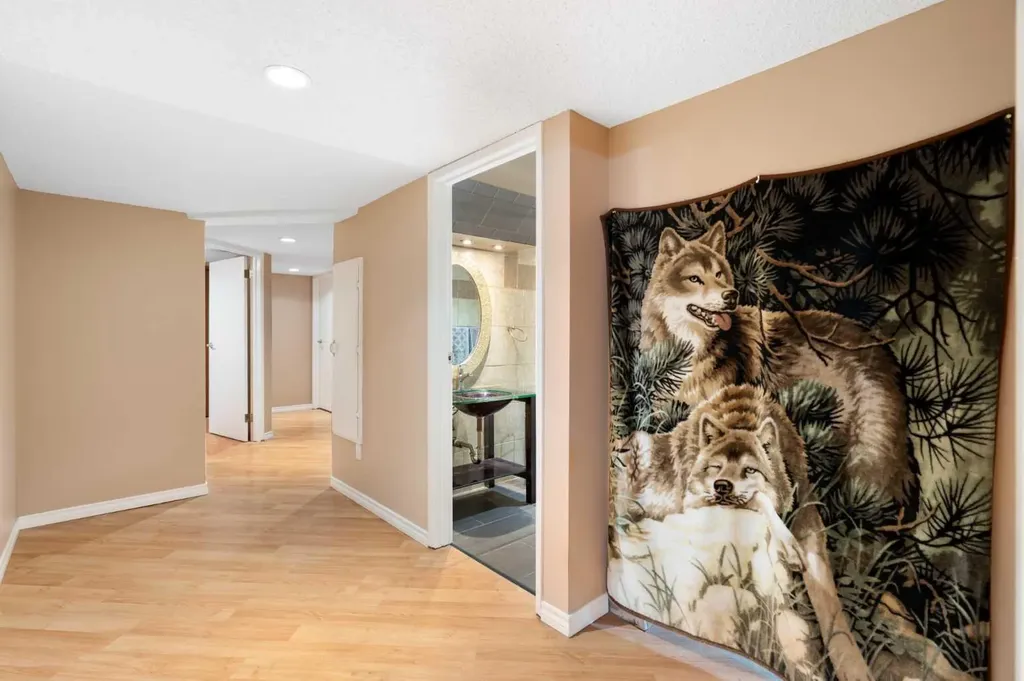 48 Deermont Way SE Calgary AB T2J 5P3