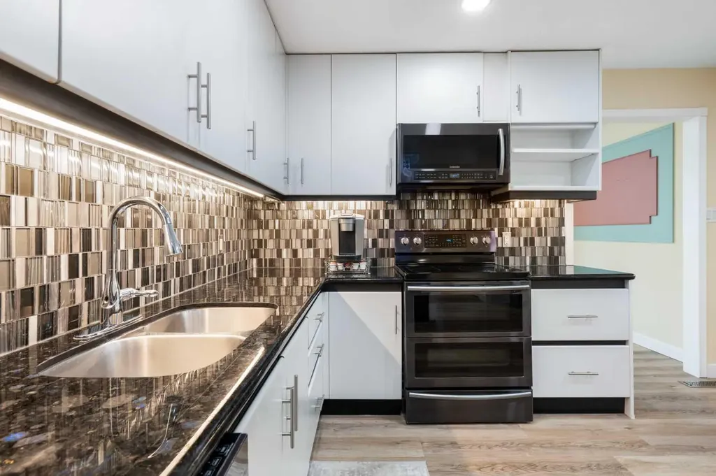 48 Deermont Way SE Calgary AB T2J 5P3