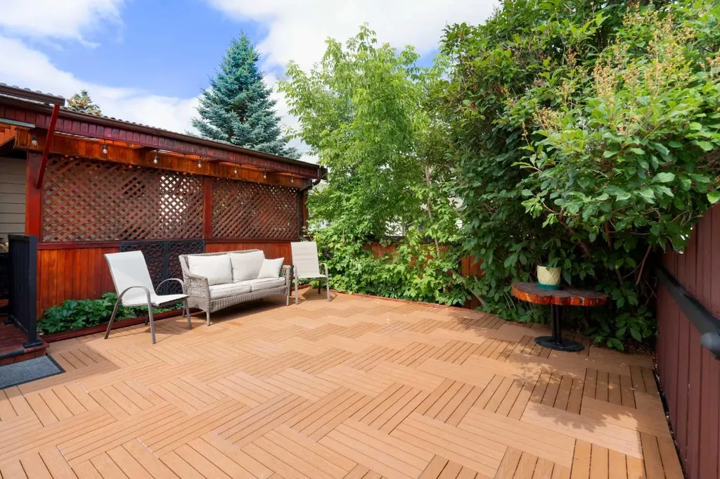 48 Deermont Way SE Calgary AB T2J 5P3
