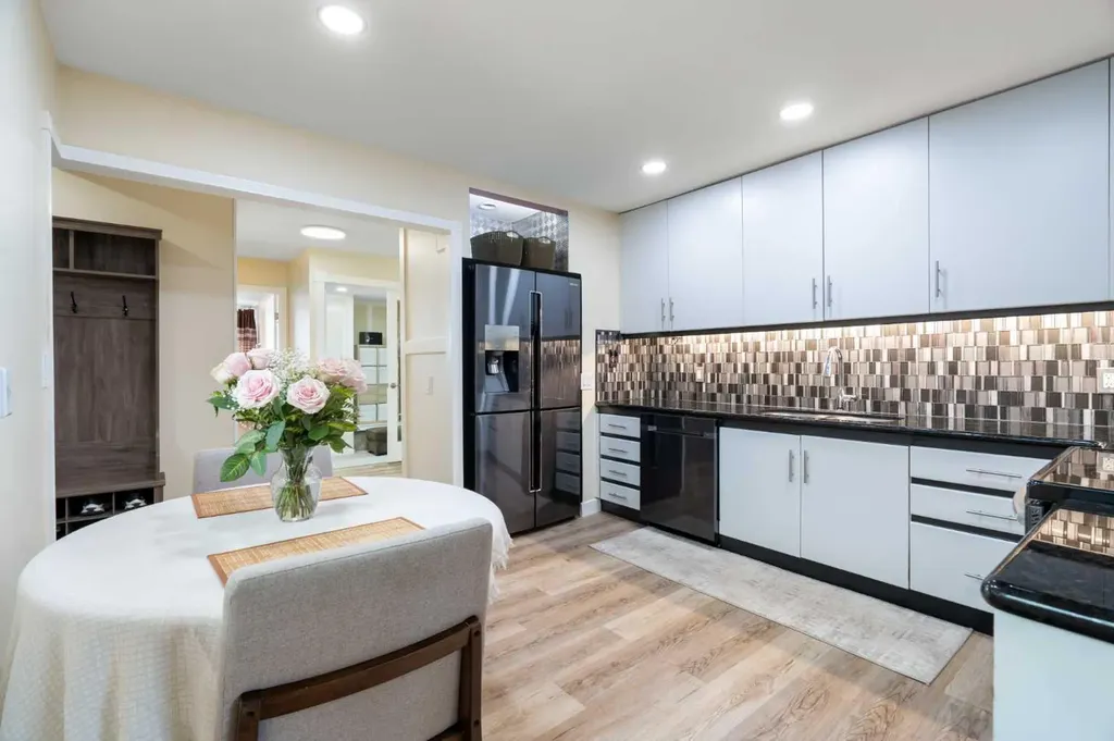 48 Deermont Way SE Calgary AB T2J 5P3
