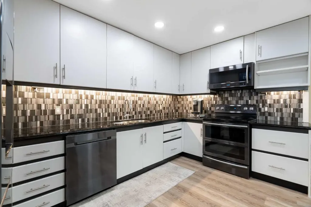 48 Deermont Way SE Calgary AB T2J 5P3