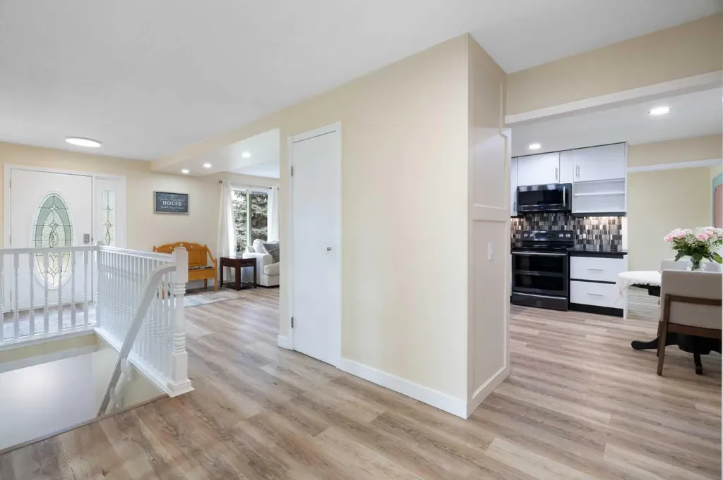 48 Deermont Way SE Calgary AB T2J 5P3
