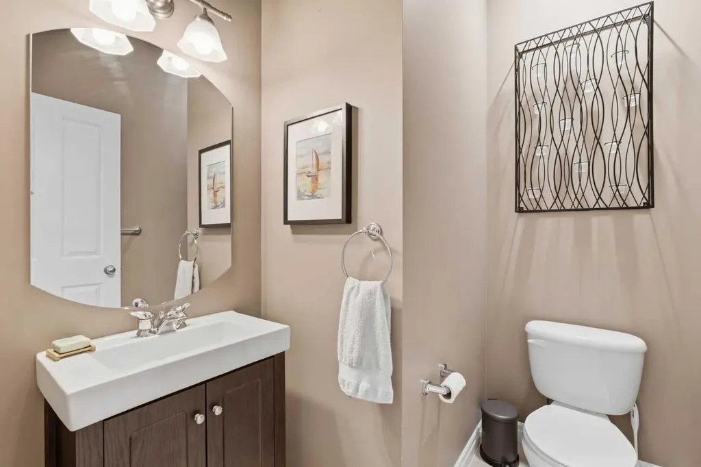 331 Parkmere Green Chestermere AB T1X1V5