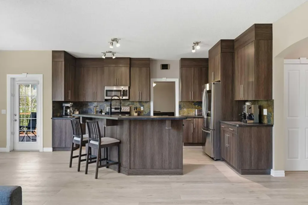 331 Parkmere Green Chestermere AB T1X1V5