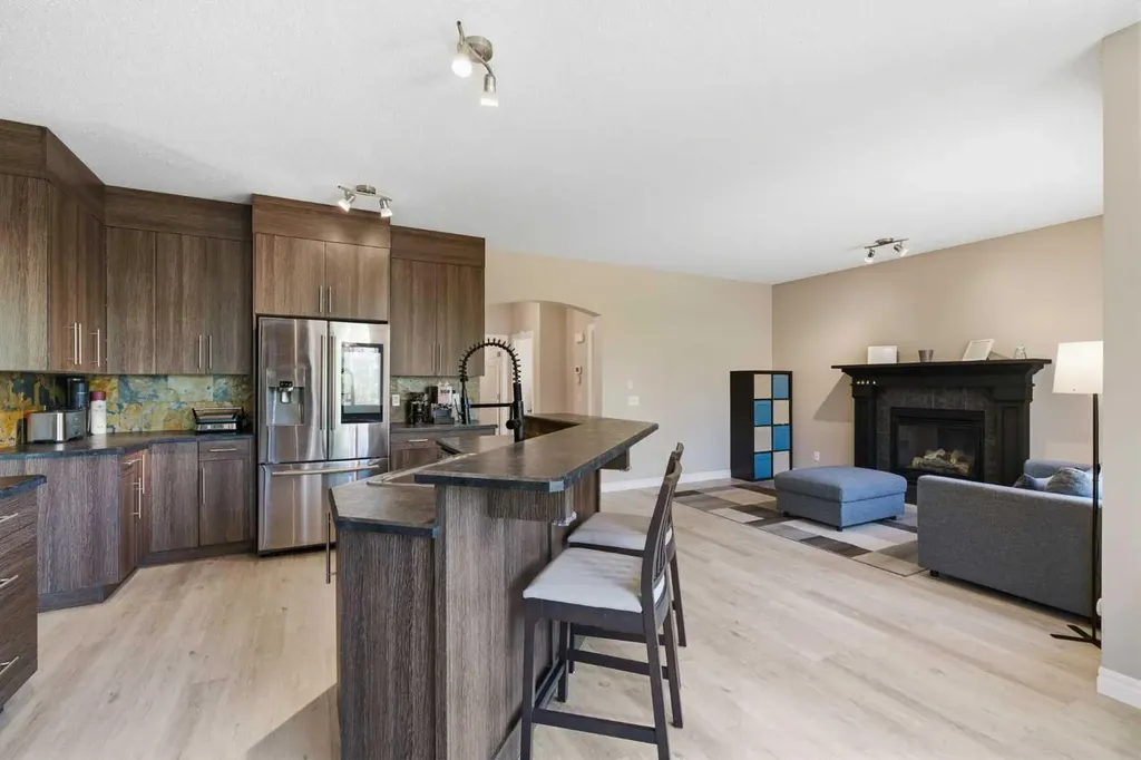 331 Parkmere Green Chestermere AB T1X1V5