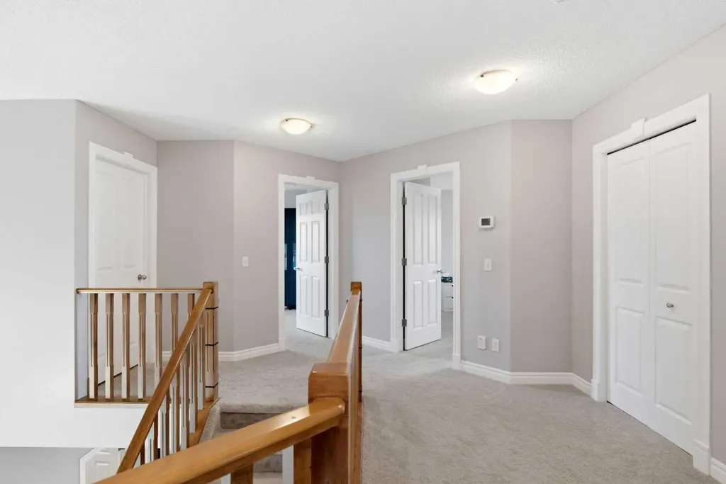331 Parkmere Green Chestermere AB T1X1V5