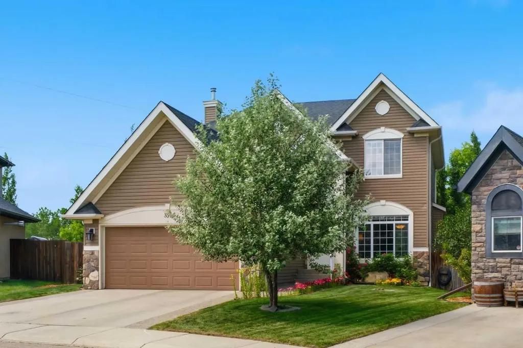 331 Parkmere Green Chestermere AB T1X1V5