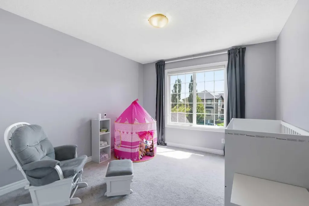 331 Parkmere Green Chestermere AB T1X1V5