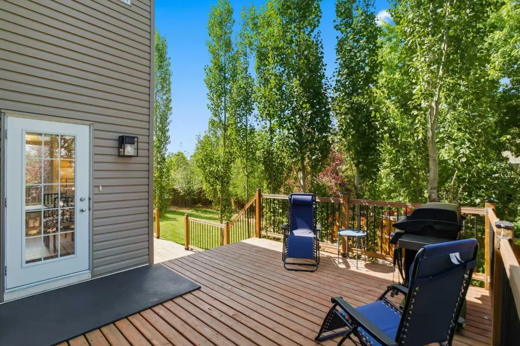 331 Parkmere Green Chestermere AB T1X1V5