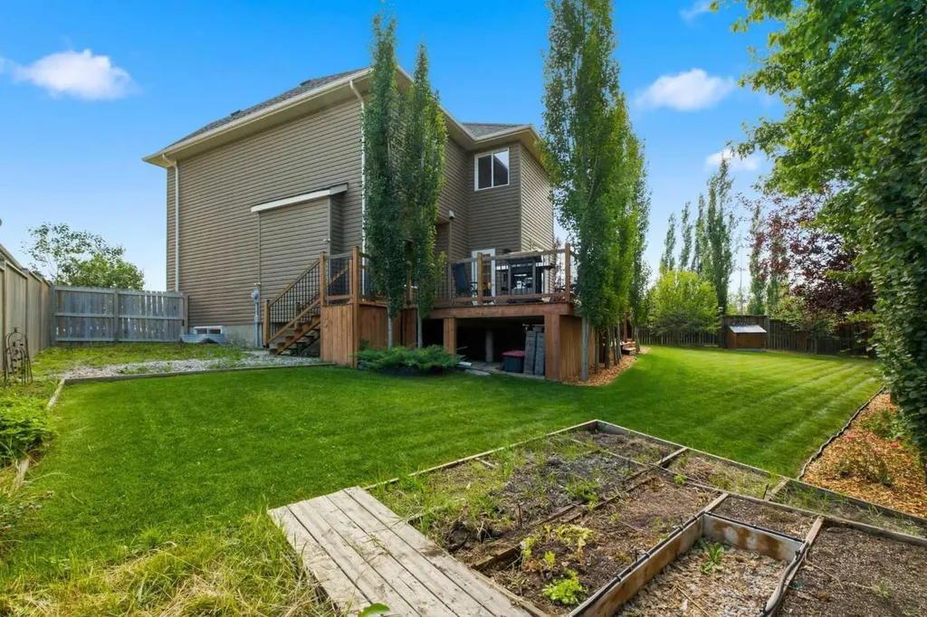 331 Parkmere Green Chestermere AB T1X1V5