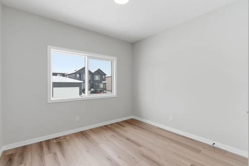 440 Lewiston Landing NE Calgary AB T3P 2J5