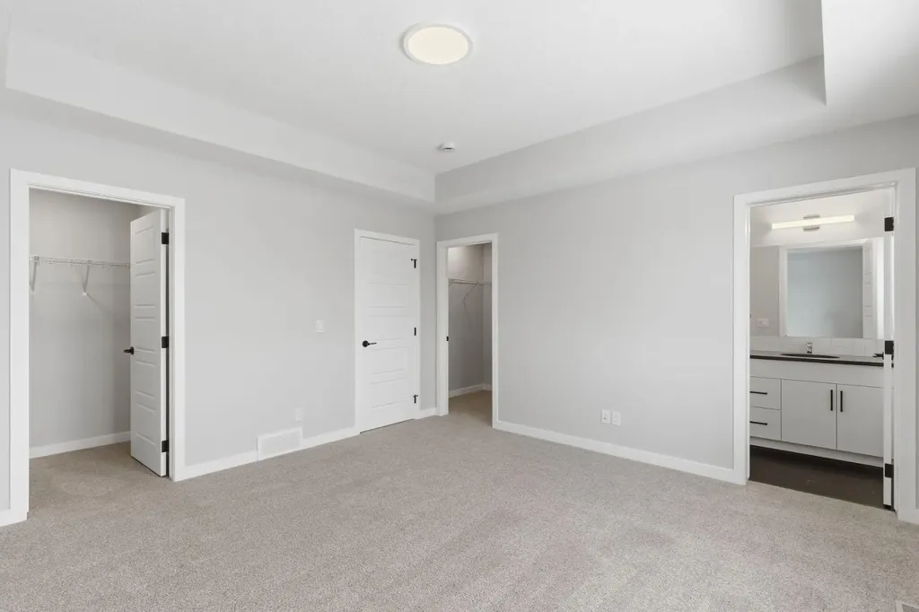 440 Lewiston Landing NE Calgary AB T3P 2J5