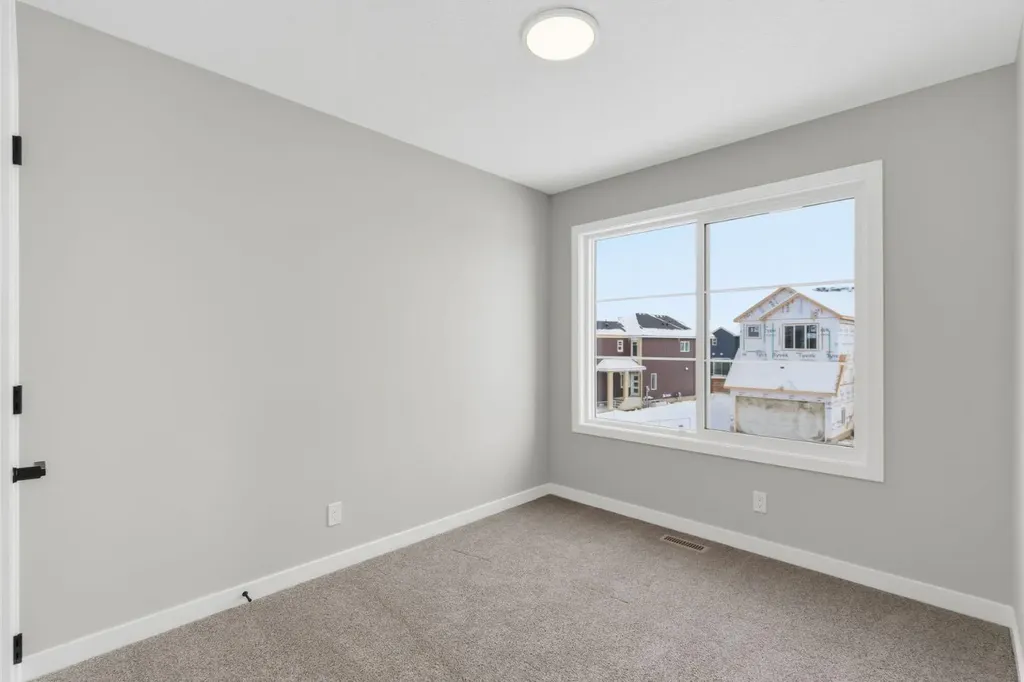 440 Lewiston Landing NE Calgary AB T3P 2J5