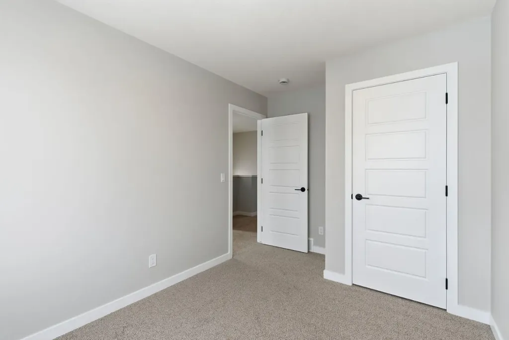 440 Lewiston Landing NE Calgary AB T3P 2J5