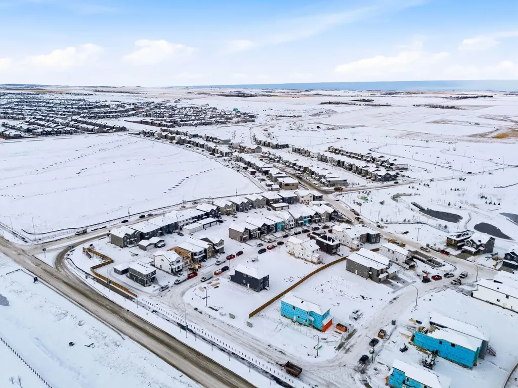 440 Lewiston Landing NE Calgary AB T3P 2J5
