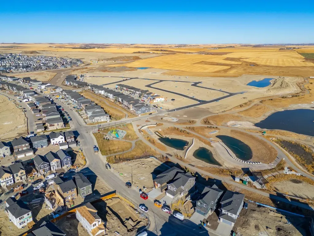 440 Lewiston Landing NE Calgary AB T3P 2J5