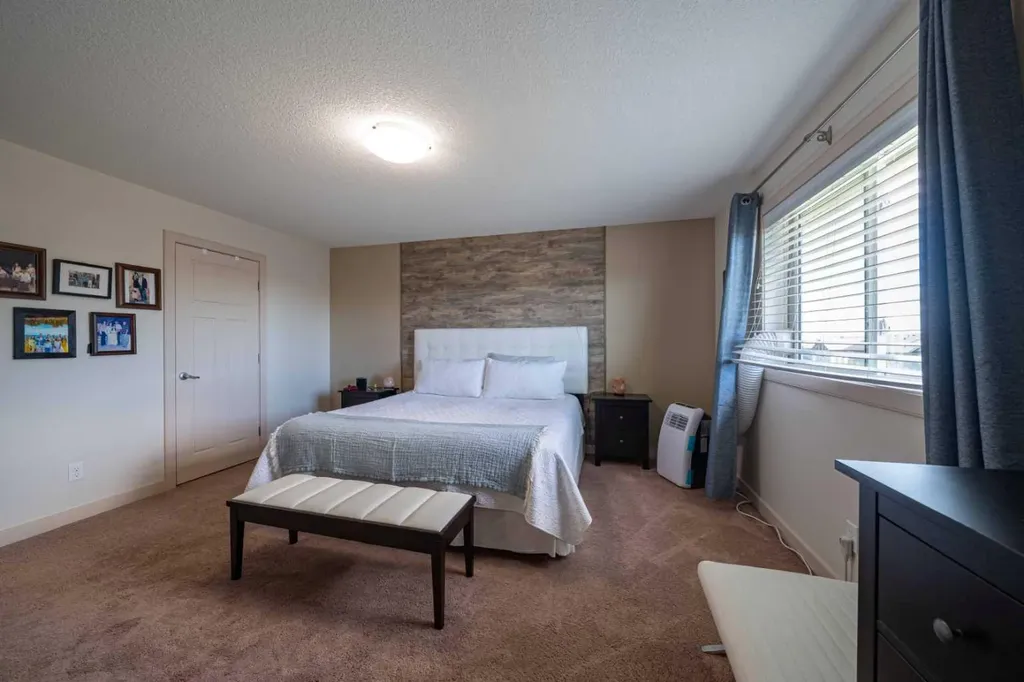 144 Everhollow Street SW Calgary AB T2Y 0B1
