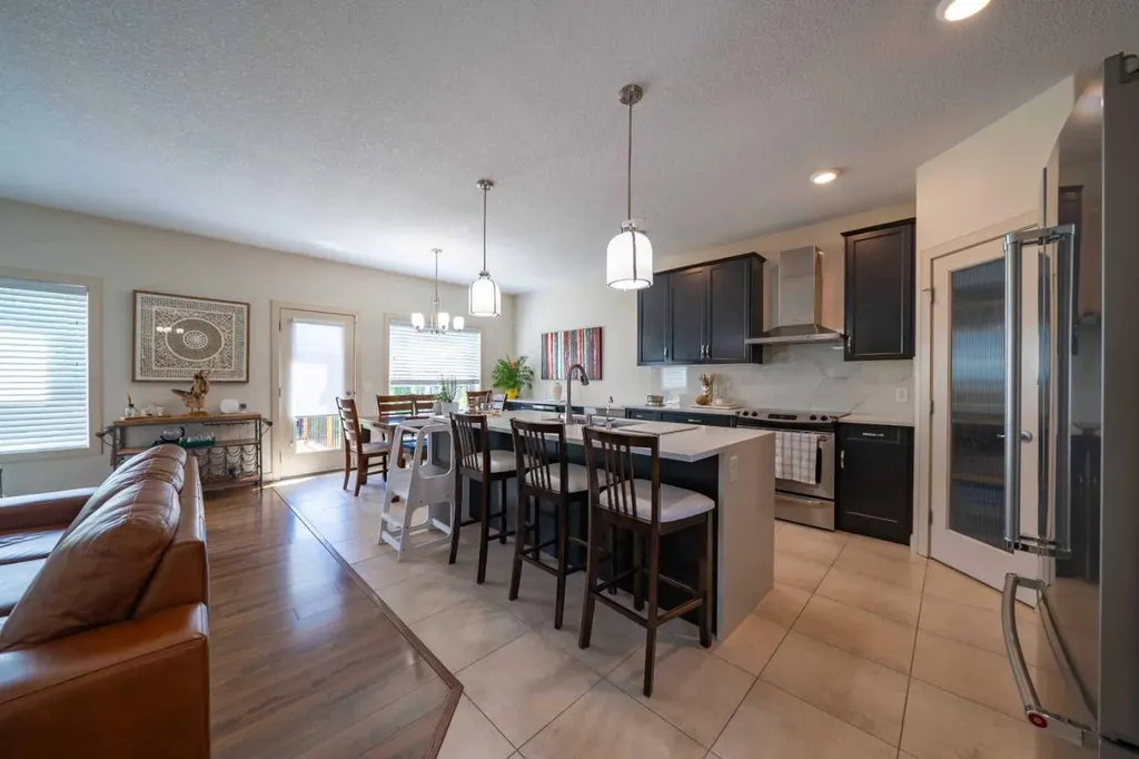 144 Everhollow Street SW Calgary AB T2Y 0B1