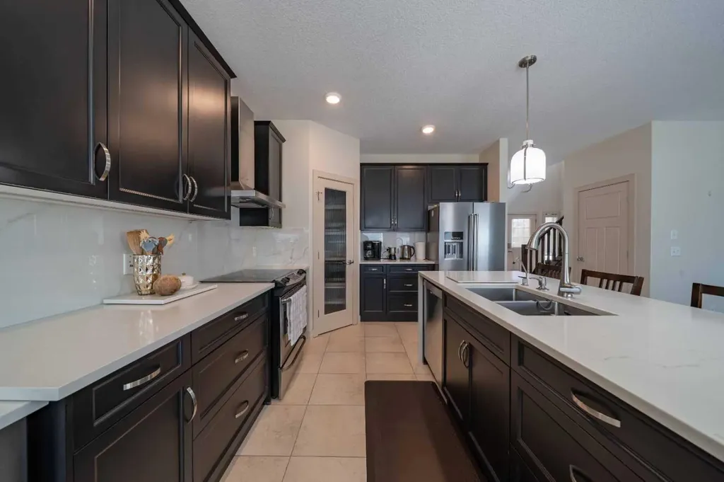 144 Everhollow Street SW Calgary AB T2Y 0B1
