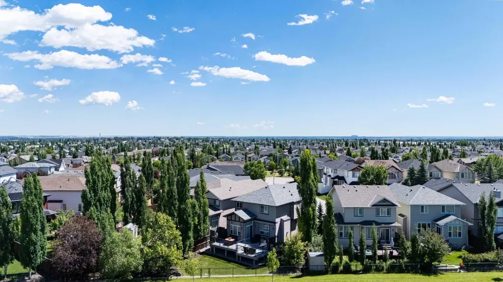 144 Everhollow Street SW Calgary AB T2Y 0B1