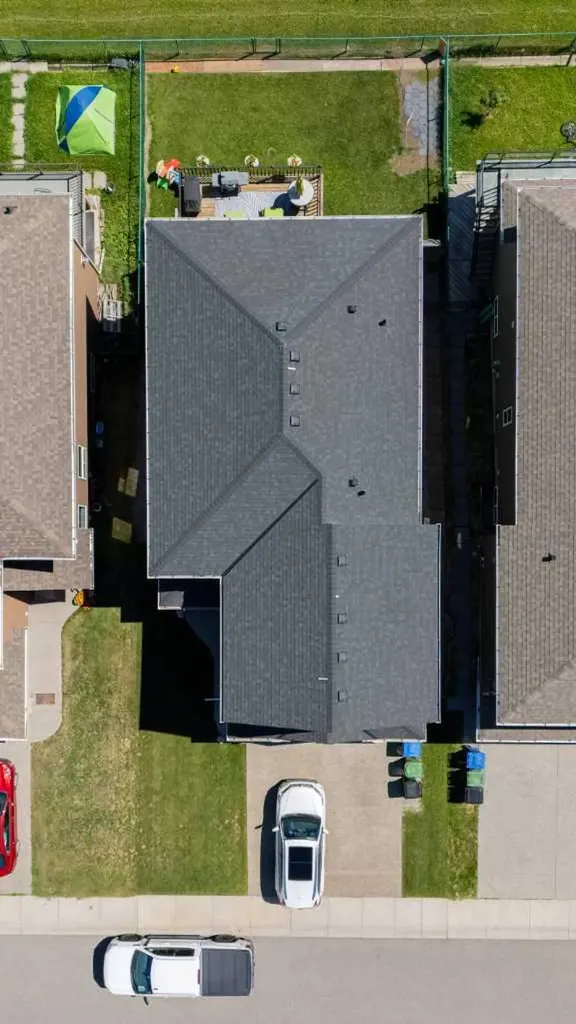 144 Everhollow Street SW Calgary AB T2Y 0B1