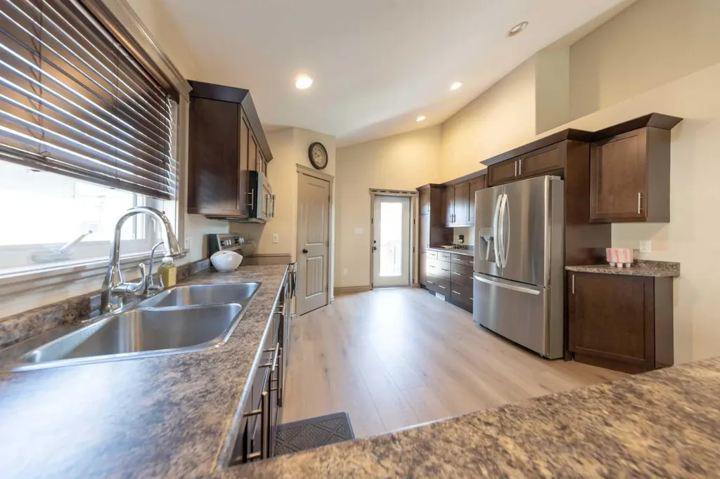 5314 14 Street Lloydminster AB T9V2K1