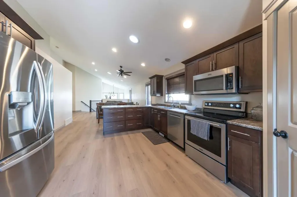 5314 14 Street Lloydminster AB T9V2K1