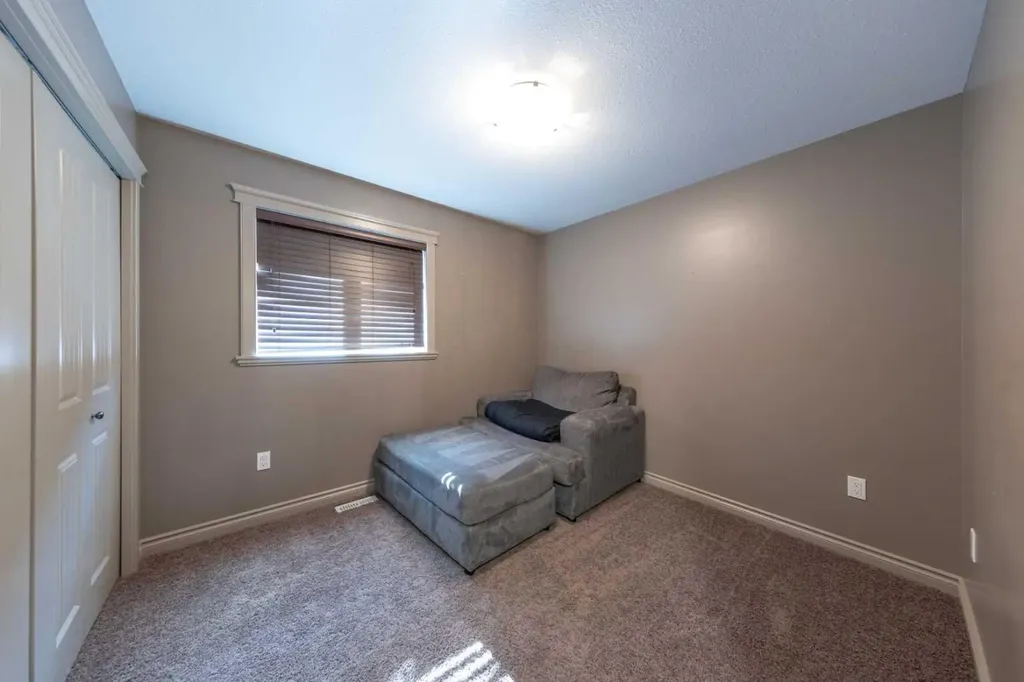 5314 14 Street Lloydminster AB T9V2K1