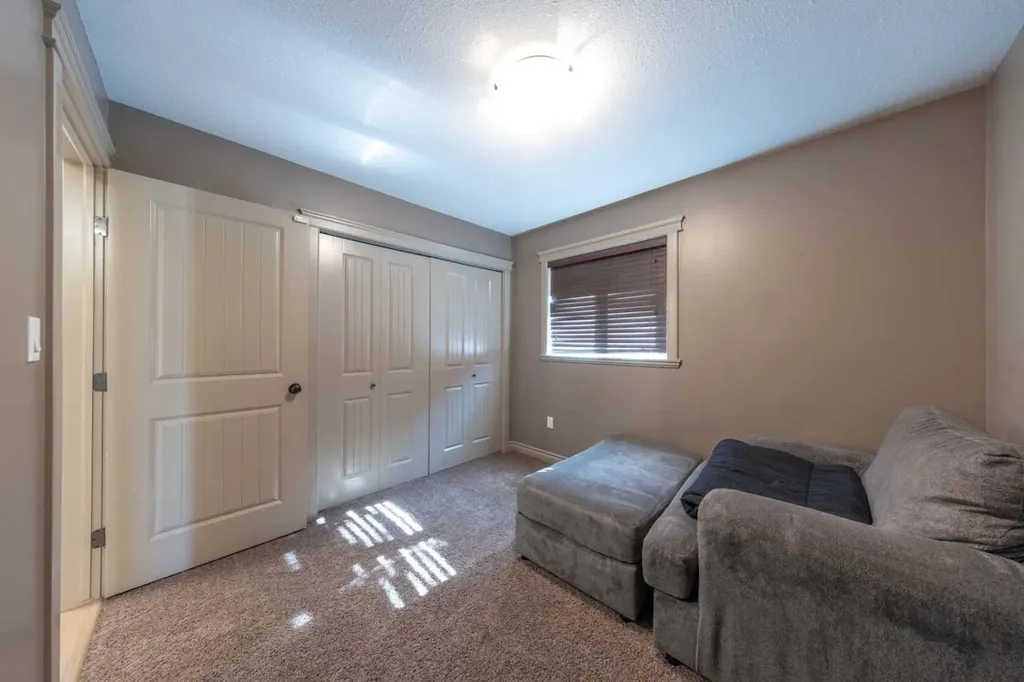 5314 14 Street Lloydminster AB T9V2K1