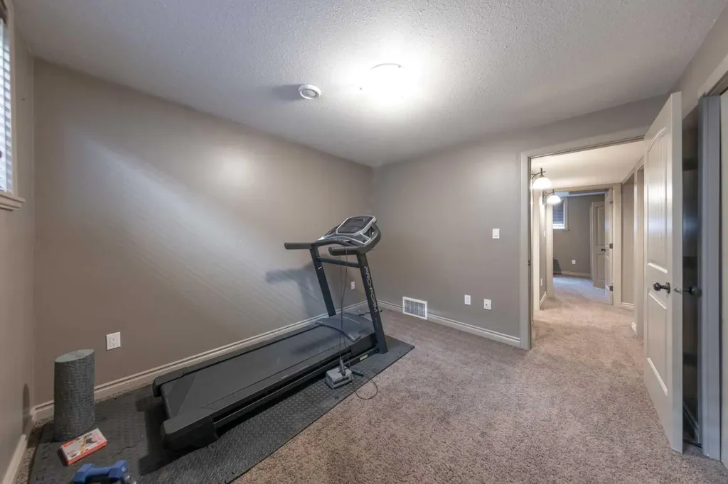 5314 14 Street Lloydminster AB T9V2K1