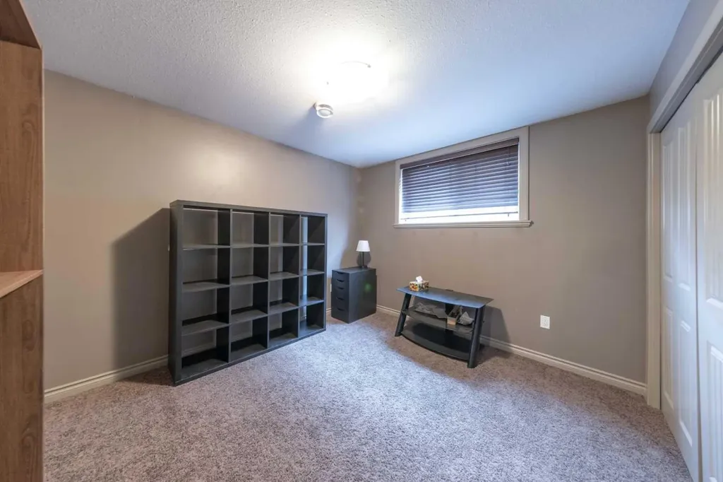 5314 14 Street Lloydminster AB T9V2K1
