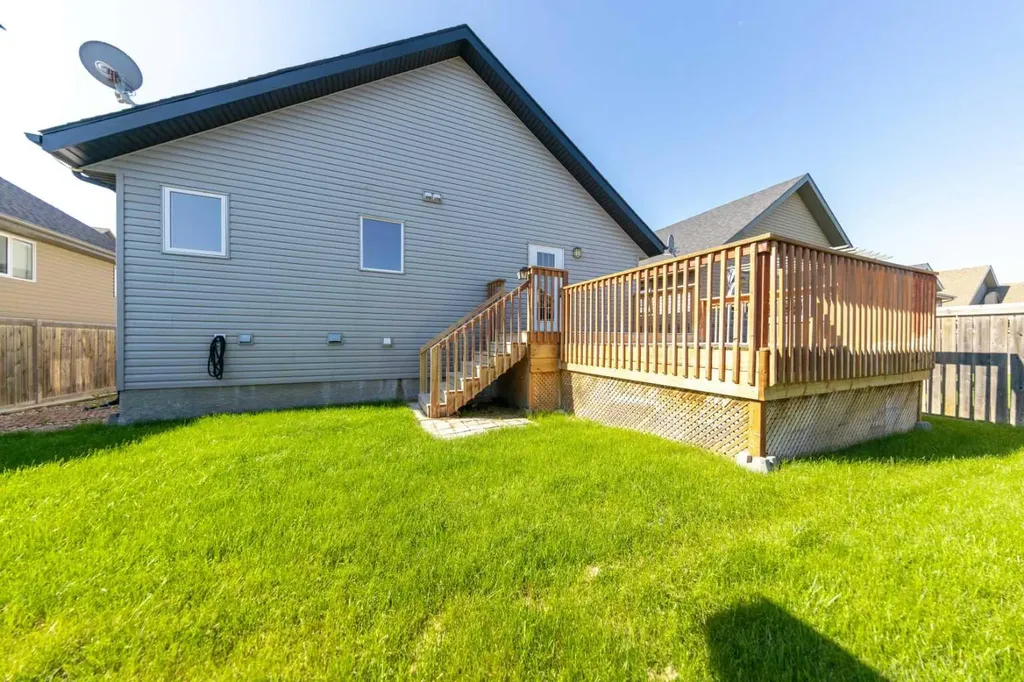 5314 14 Street Lloydminster AB T9V2K1