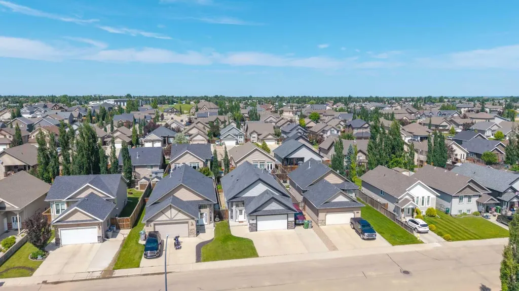 5314 14 Street Lloydminster AB T9V2K1