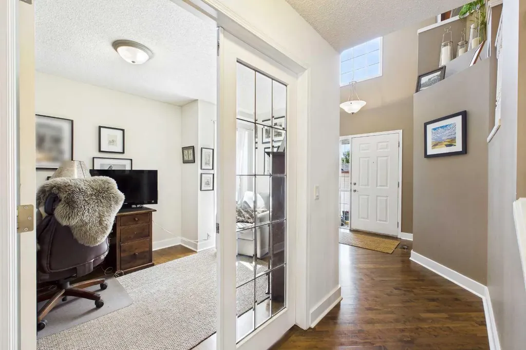 147 Tuscany Meadows Court NW Calgary AB T3L 2L3