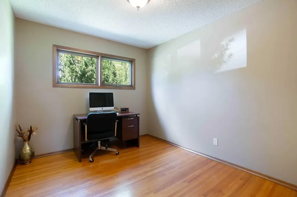 723 Seattle Drive SW Calgary AB T2W0M8