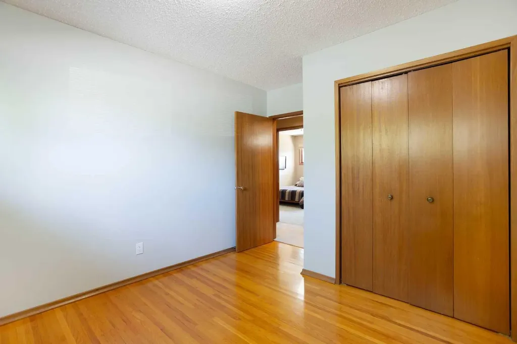 723 Seattle Drive SW Calgary AB T2W0M8