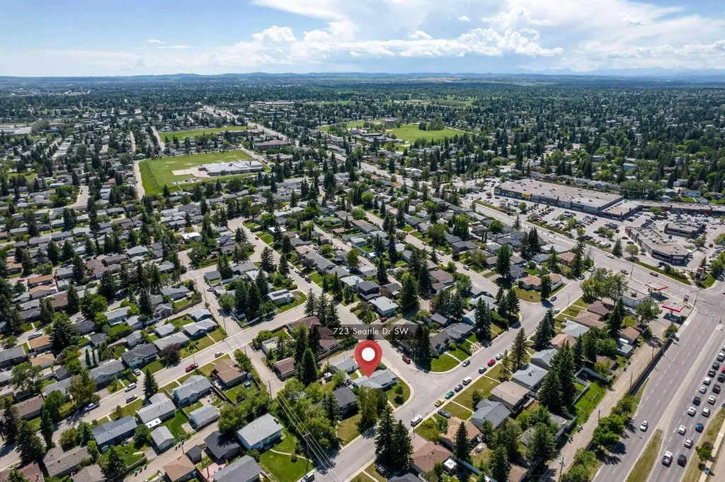 723 Seattle Drive SW Calgary AB T2W0M8